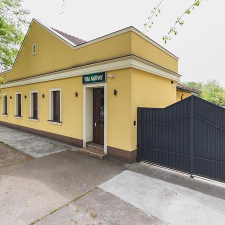 Vila Guliver Palić エクステリア 写真