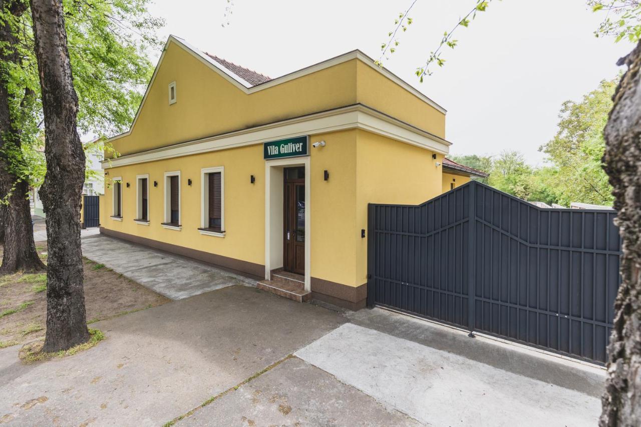 Vila Guliver Palić エクステリア 写真